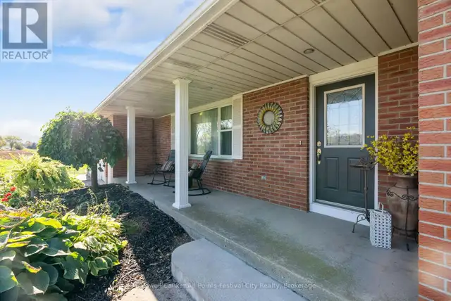 81993 BLUEWATER HIGHWAY Ashfield-Colborne-Wawanosh (Colborne), O in Houses for Sale in Grand Bend - Image 7