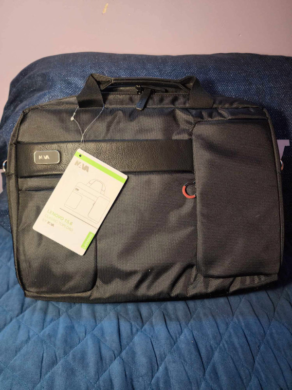 Lenovo 15.6 Classic Topload Laptop Bag, Details in Description. in Laptop Accessories in Pembroke