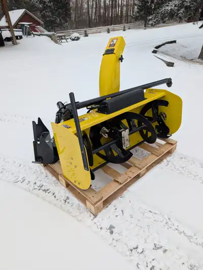 John Deere 1000series 47" snowblower package, View more