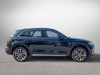 This Audi Q5 boasts a Intercooled Turbo Gas/Electric I-4 2.0 L/121 engine powering this Automatic tr... (image 3)