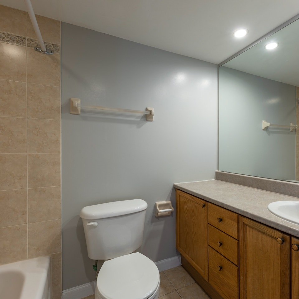 COME SEE THIS AMAZING 1 BEDROOM UNIT DOWNTOWN HALIFAX 3