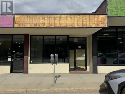 Available for Lease, this is a prime location to open your office or retail business in downtown Tra...