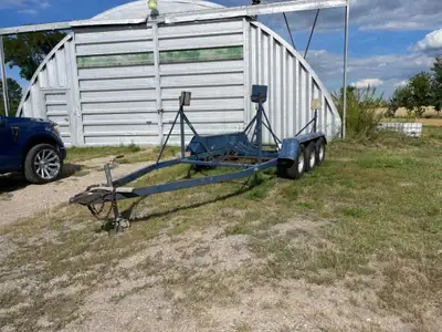 Sailboat trailer 10500lb axle rating 9000lb carrying capacity 20/26’boat $4500 Galvanized led lights...