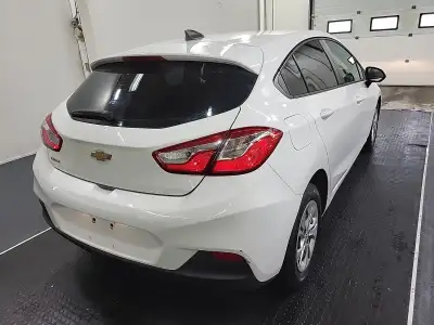 2019 CHEVY CRUZE HATCHBACK! (416)-675-6061 - NEW ARRIVAL! LOCAL ONTARIO CLEAN TITLE VEHICLE! VERY WE...
