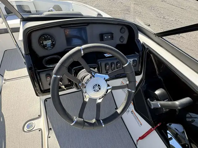 2026 Yamaha AR 195 in Powerboats & Motorboats in Québec City - Image 15