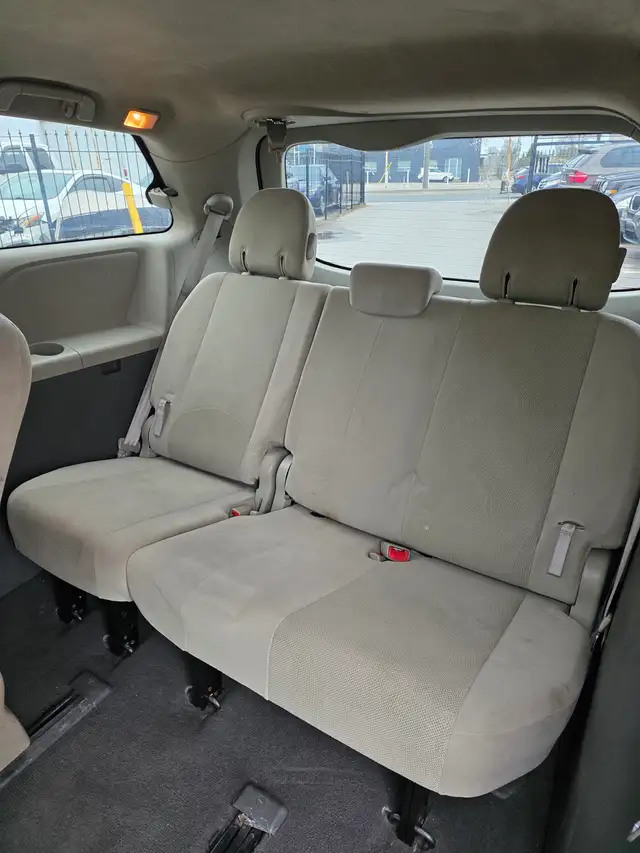2011 Toyota Sienna Base in Cars & Trucks in City of Toronto - Image 8
