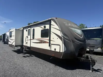 Keystone RV Laredo 322RL 2014 Keystone Laredo 322RL 2015 ----------------------------- Confort • Esp...