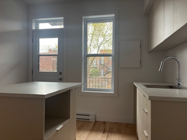 5½, 3 chambres, dispo, avec vue sur parc, à voir! 5
