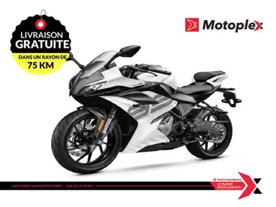 Motoplex St-Eustache 300SS Garantie 5 ans Groupe Motopropulseur. La 300SS est une moto de course de...