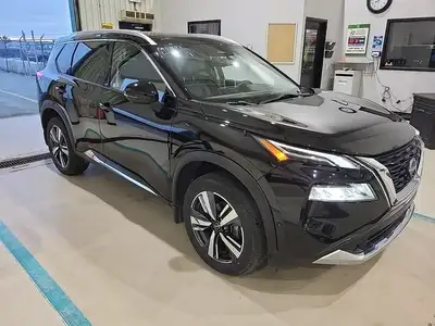 Odometer is 20627 kilometers below market average! 2023 Nissan Rogue Leather, Navigation, Bluetooth...