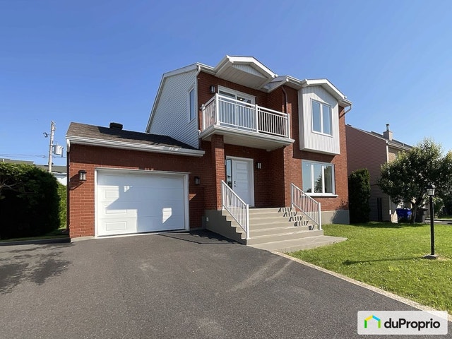 $765,000 - 2 Storey for sale in Ste-Julie — photo 1