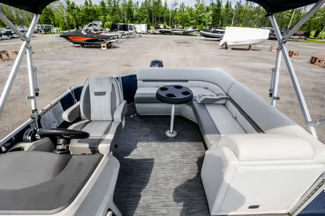 2023 Godfrey Sweetwater 2086 in Powerboats & Motorboats in Rimouski / Bas-St-Laurent - Image 23