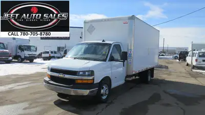2020 CHEVY EXPRESS 3500 16FT CUBE VAN Amvic Licenced... - 16 FT CUBE VAN WITH RAMP - GAS - Transmiss...
