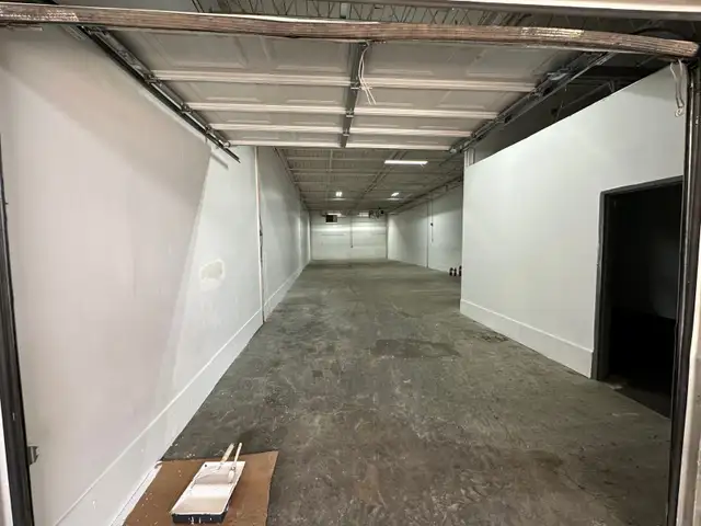 Warehouse, storage, Industrial 2450 Sqft for rent TMI In $3,999