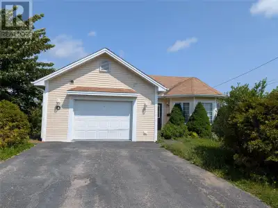 Welcome to 4 Discovery Place in Carbonear! This spacious and well-maintained home is being offered f...
