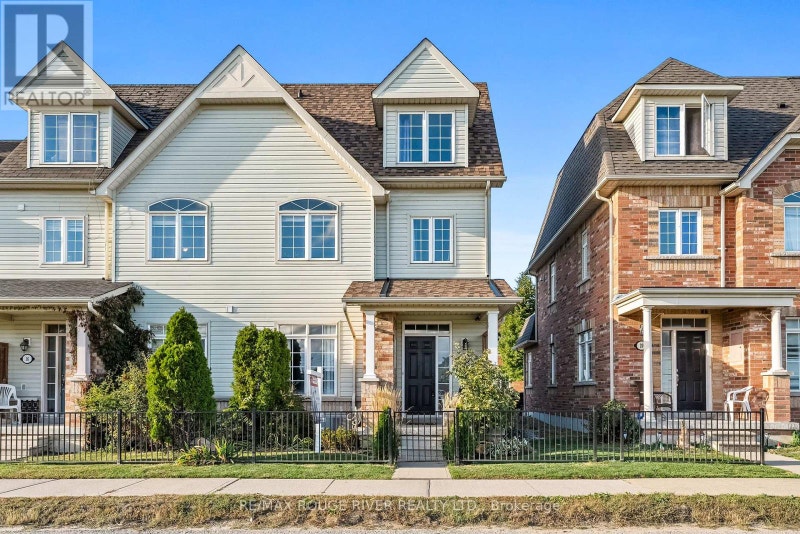 18 WICKER PARK WAY Whitby (Pringle Creek), Ontario Houses for Sale