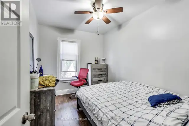 8 MADISON AVENUE Hamilton (Gibson), Ontario in Houses for Sale in Hamilton - Image 15