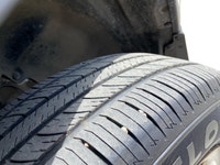 This Jeep Cherokee has a strong Regular Unleaded V-6 3.2 L/198 engine powering this Automatic transm... (image 7)
