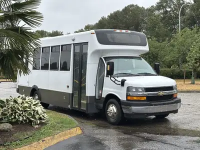 2020 Chevrolet Express 4500 2020 Chevrolet Express 4500 21 Passenger Including Driver Valeo Air Cond...