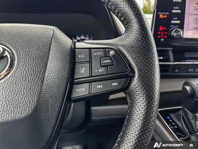 2022 Toyota Sienna LE | Cross-Traffic Alert | Heated Seats in Cars & Trucks in Tricities/Pitt/Maple - Image 22