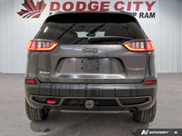 Only 40,723 Miles! This Jeep Cherokee delivers a Regular Unleaded V-6 3.2 L/198 engine powering this... (image 3)