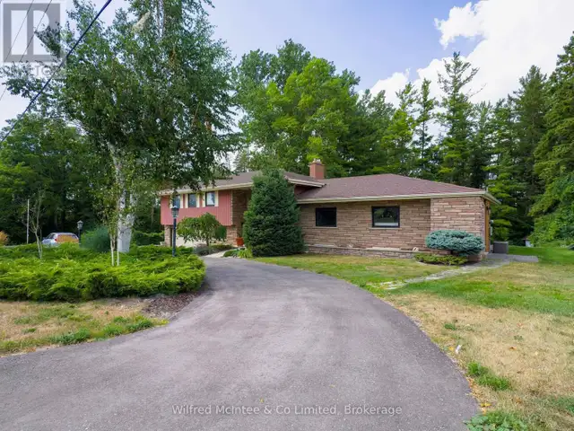 294 2ND STREET Hanover, Ontario in Houses for Sale in Owen Sound - Image 2