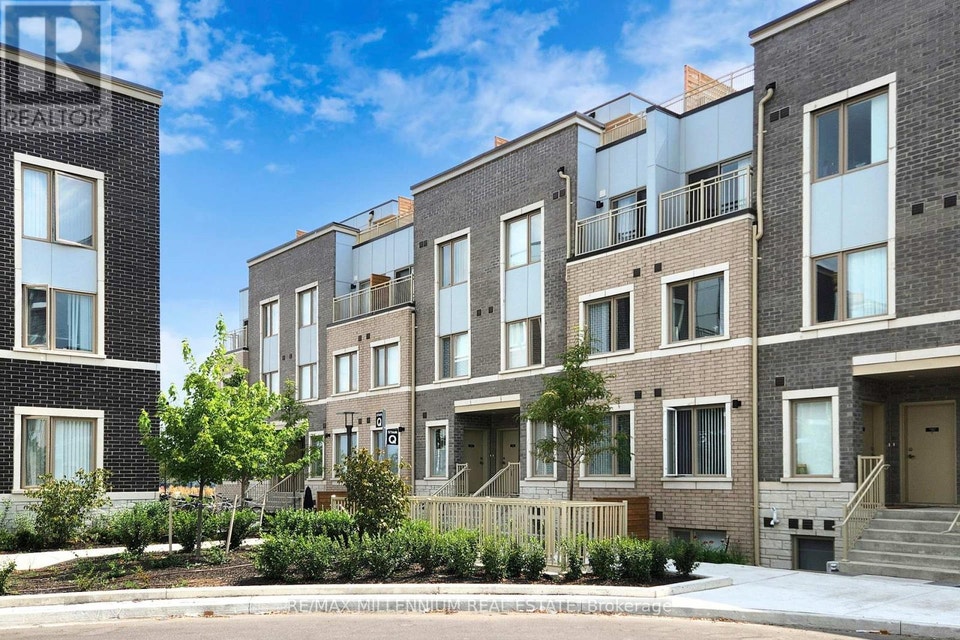 TH 350 - 100 HONEYCRISP CRESCENT Vaughan (Vaughan Corporate Cent 2
