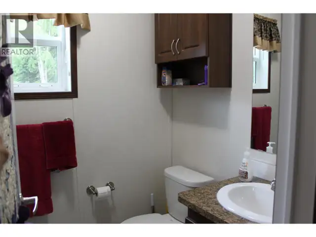 3015 6 Highway Nakusp, British Columbia in Houses for Sale in Nelson - Image 15