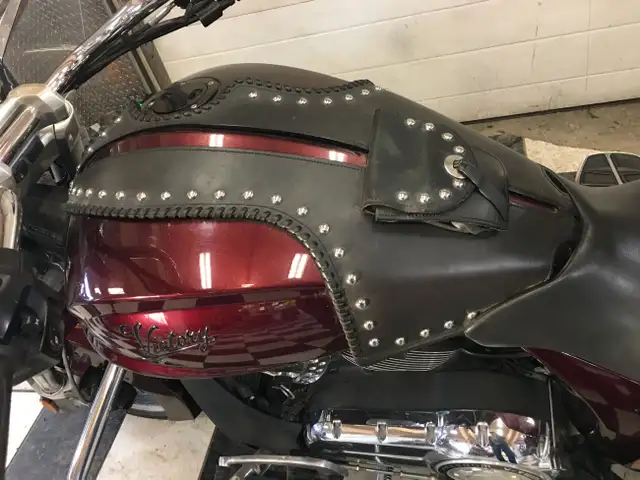 2010 Victory Cross Roads TOURER FOR SALE...$ 6,500. PLUS GST in Sport Touring in Calgary - Image 7