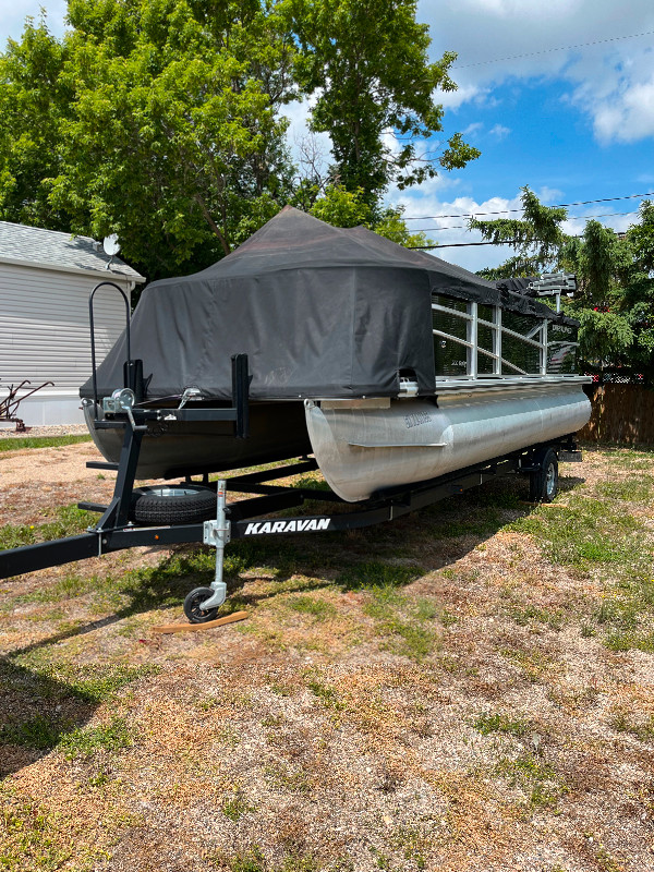 Pontoon boat Powerboats & Motorboats Regina Kijiji