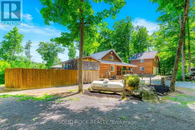 261 LACOURSE LANE Lanark Highlands, Ontario in Houses for Sale in Ottawa - Image 7