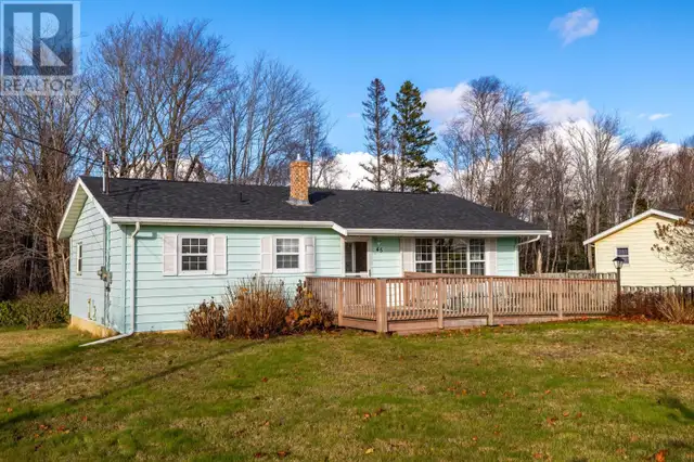 45 Dewar Drive Stratford, Prince Edward Island in Houses for Sale in Charlottetown - Image 2