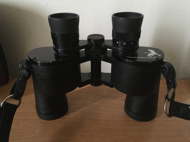 Bushnell Customs binoculars Japan made 8x36 in Fishing, Camping & Outdoors in Red Deer - Image 4