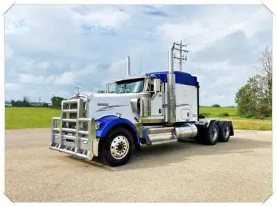 2013 Kenworth W900L 6x4 Truck Tractor Cummins ISX15 diesel engine, 550 HP, 340,850 km and 6,236 hour...