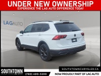 Experience the Volkswagen Tiguan Comfortline with only 66530 km on the odometer. Finished in a sleek... (image 3)