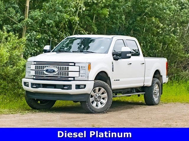 2017 Ford Super Duty F-350 SRW Platinum in Cars & Trucks in Edmonton