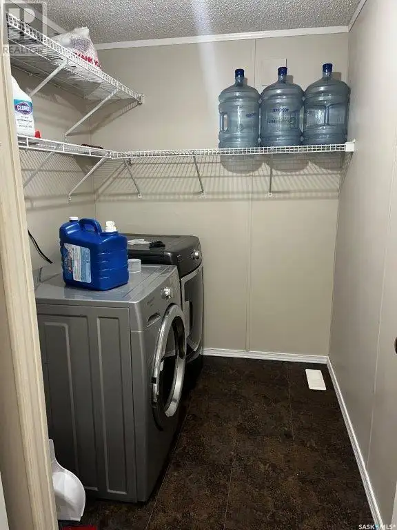 203 4th AVENUE E Coleville, Saskatchewan in Houses for Sale in Saskatoon - Image 15