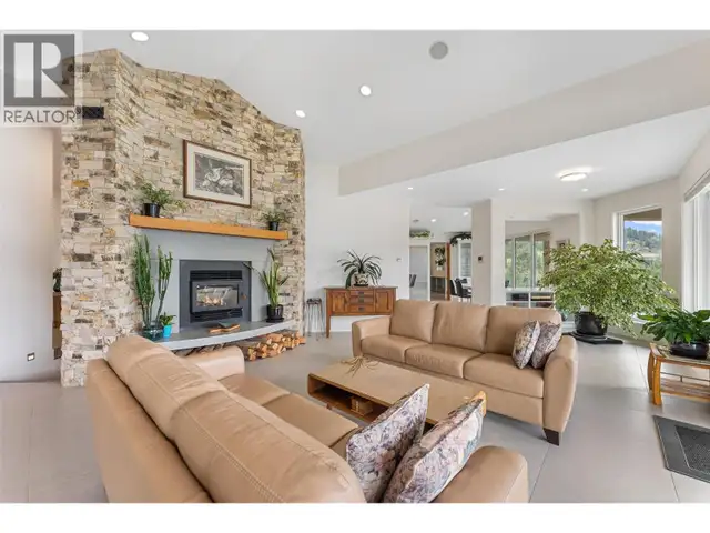 328 Lochview Road Kelowna, British Columbia in Houses for Sale in Penticton - Image 25