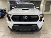 *Vehicle history form conveniently located in vehicle photos. South Pointe Toyota is an AMVIC Licens... (image 1)