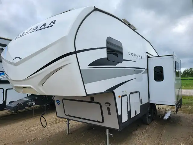 2023 Keystone COUGAR Sport 2100 RK in Travel Trailers & Campers in St. Albert - Image 5