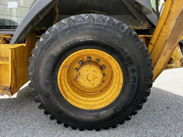 2010 John Deere 310SJ 4x4 Wheel Loader Extended Hoe 4 in 1 92 in in Heavy Trucks in Edmonton - Image 57