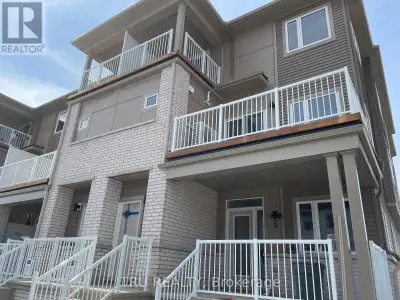 Beautiful newer well maintained 3 bedrooms 2 bathrooms condo for rent in desirable Barrhaven area. O...