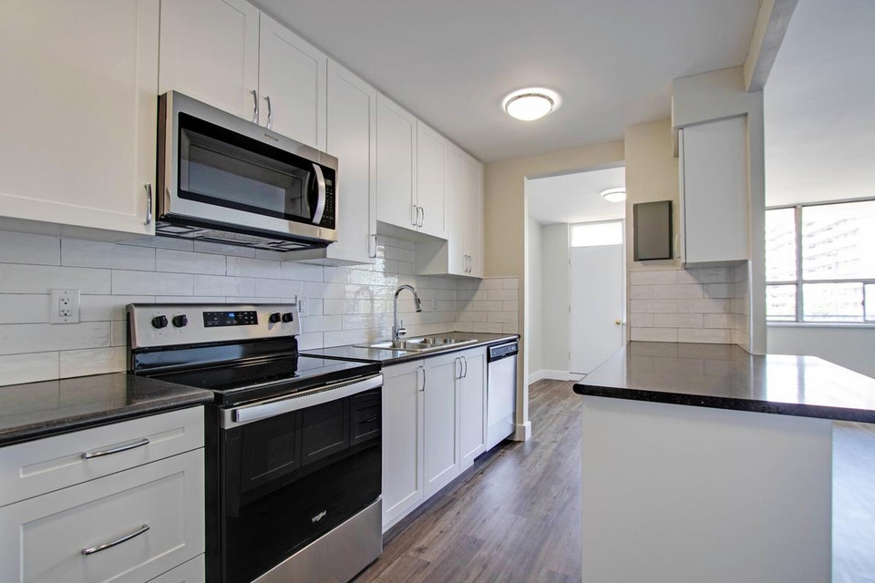 3 Bedroom Apartment for Rent - 2801 Jane Street 5