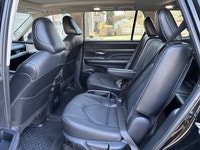 This Toyota Grand Highlander Hybrid Limited delivers a Gas/Electric I-4 2.5 L/152 engine powering th... (image 8)