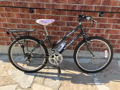 Well-Equipped Unisex Youth Road/Mountain Bike LIKE NEW CONDITION, View more