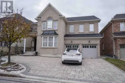 Walk-out basement apartment suite with separate entrance facing backyard with ravine view. Backyard...