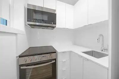 renovated studio - ID 3845, View more