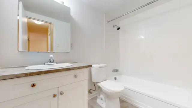 Downtown Ottawa 1-Bed Apartment – $1,679+ Hydro – Available Nov in Long Term Rentals in Ottawa - Image 12