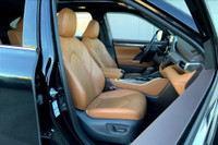 2.5 L 4 Cyl Engine Vehicle Options: Leather Interior, Panoramic Roof, 360 Degree Camera, Heads-up Di... (image 6)