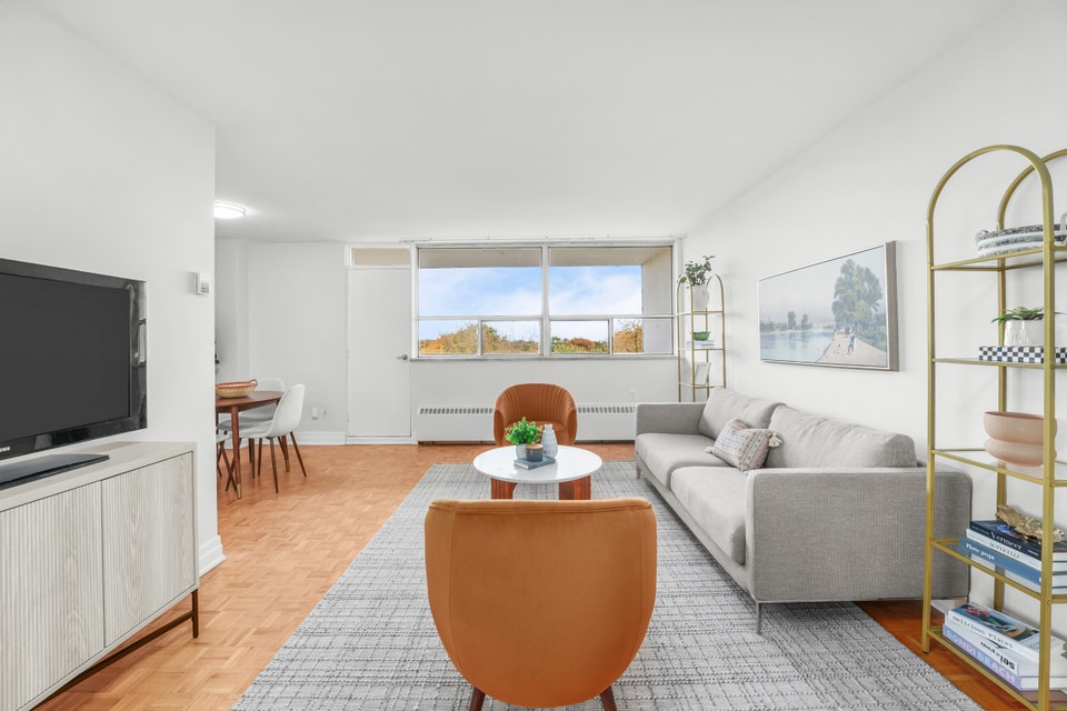 1BD - FULLY RENOVATED  WITH AC -  PRIME ETOBICOKE 2